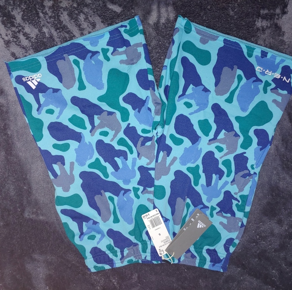N.E.R.D Pharrell Williams Essentials Raw Hem CAMO